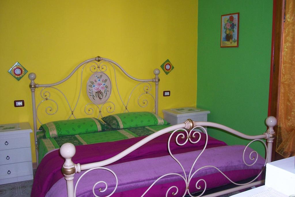 B&B Le Terrazze Isola Di S. Antioco SantʼAntìoco Δωμάτιο φωτογραφία